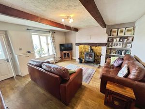 Lounge- click for photo gallery